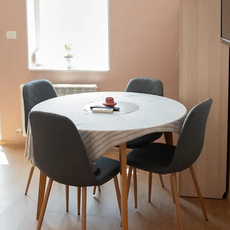 Mdm Center Apartment *